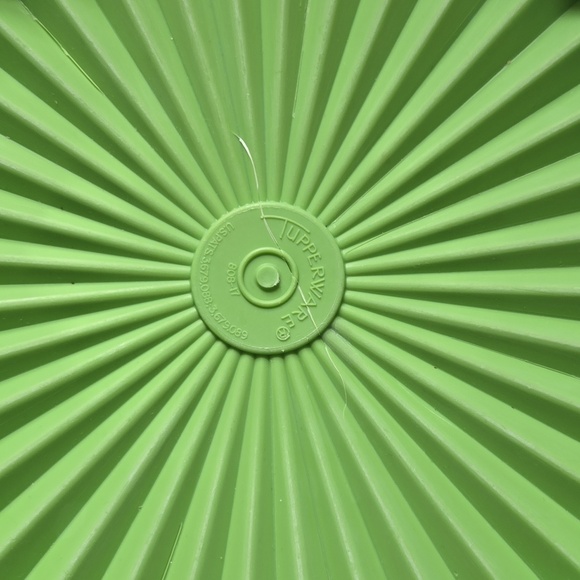 Tupperware Green Food Storage Containers Set - Picture 12 of 13